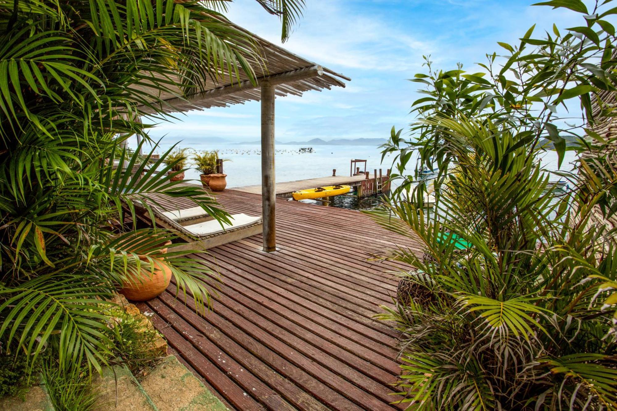 Pousada Cruzoe Praia de Araçatiba 外观 照片