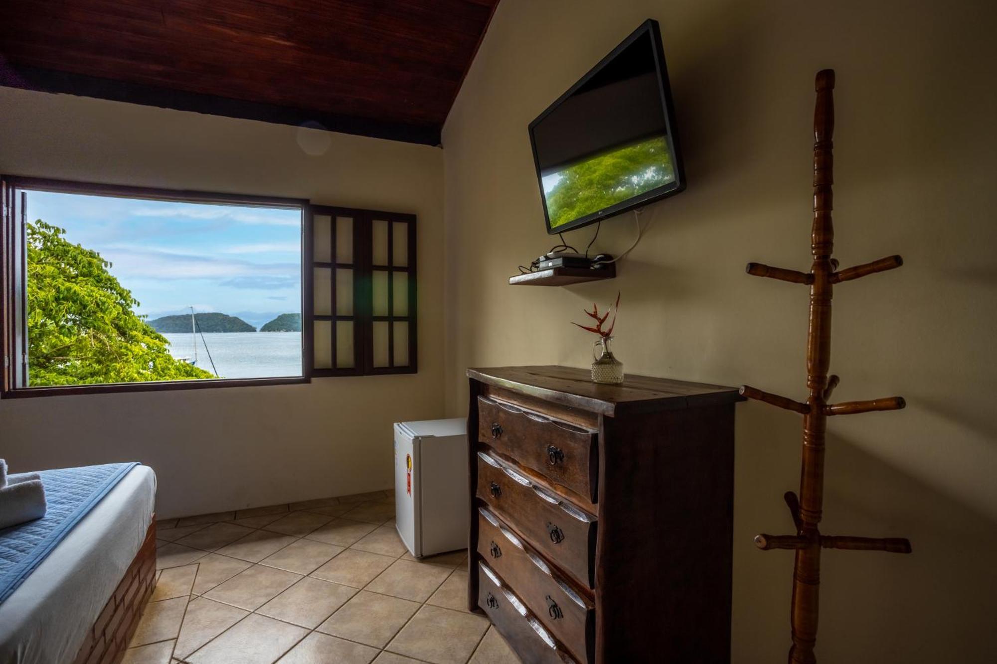 Pousada Cruzoe Praia de Araçatiba 外观 照片